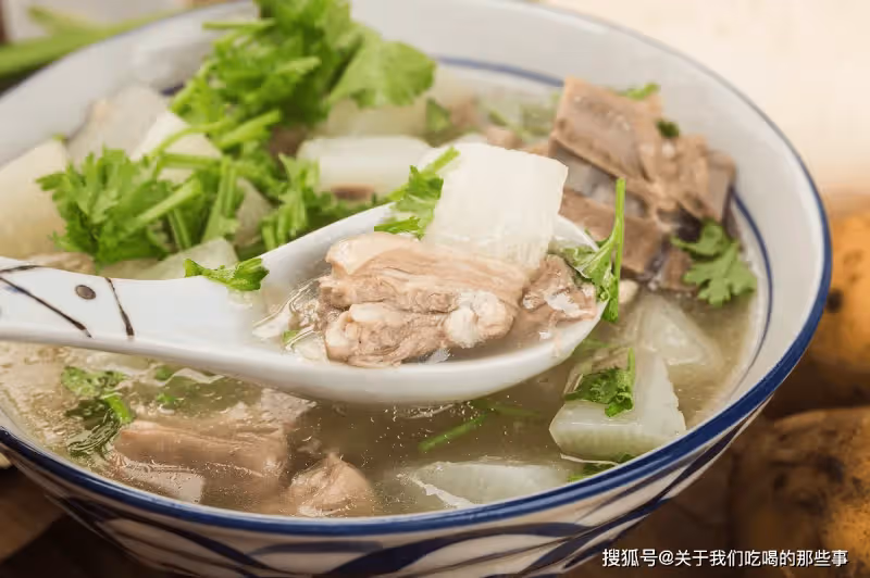 天冷買羊肉,要分清「前腿肉和後腿肉」,差別很大,弄懂再花錢