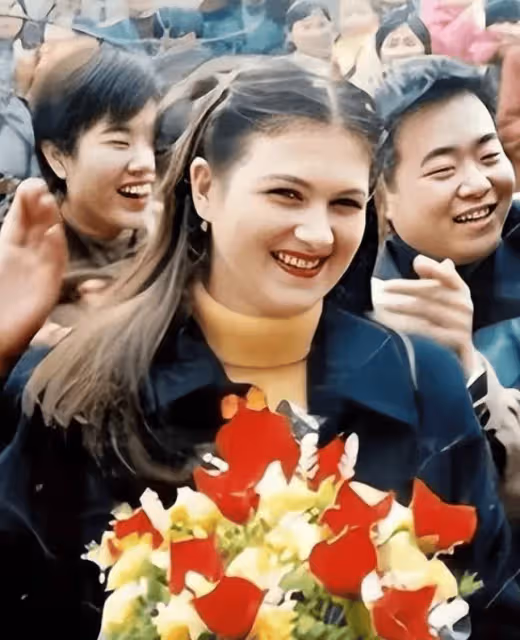 「最美洋媳婦」娜佳守寡17年,養大3兒子贍養中國公婆,如今後悔嗎?