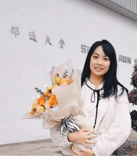 香港音樂人伍仲衡因簽新秀歌手,被傳TVB將其踢出《中年好聲音》,大談新簽歌手比炎明熹好
