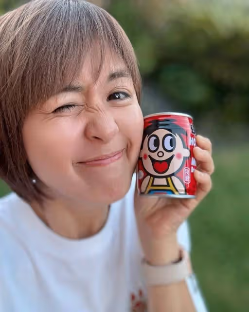香港童顏女星近況曝光!頭髮全部漂染,自曝受家族遺傳史影響