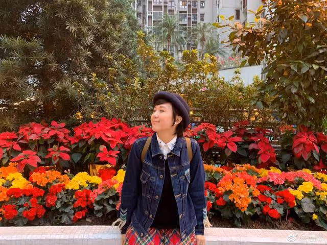 香港童顏女星近況曝光!頭髮全部漂染,自曝受家族遺傳史影響
