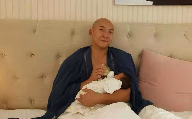 恭喜!TVB男星宣布妻子平安生女,無劇可拍到機場當操作員養家