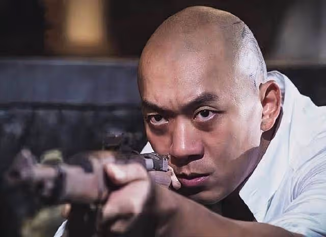 恭喜!TVB男星宣布妻子平安生女,無劇可拍到機場當操作員養家