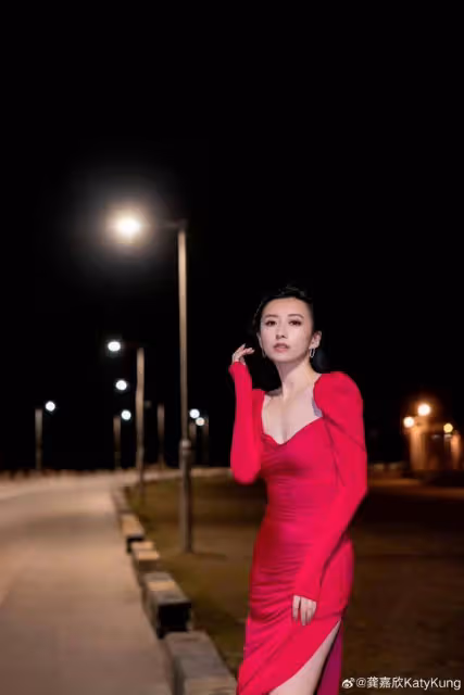 TVB實力花旦曬慶生照,被贊似鄰家少女,自曝身體出現問題引關注