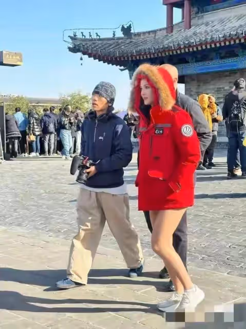谷愛凌現身西安跑步,穿短褲現身超搶鏡,網友直言真抗凍