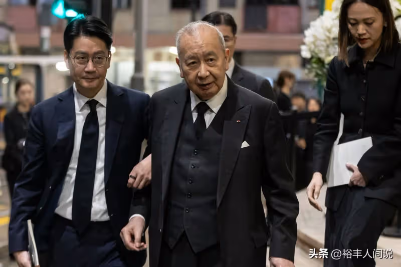 呂志和追悼會政商娛界名流齊聚!劉德華夫婦送花牌,伏明霞罕現身