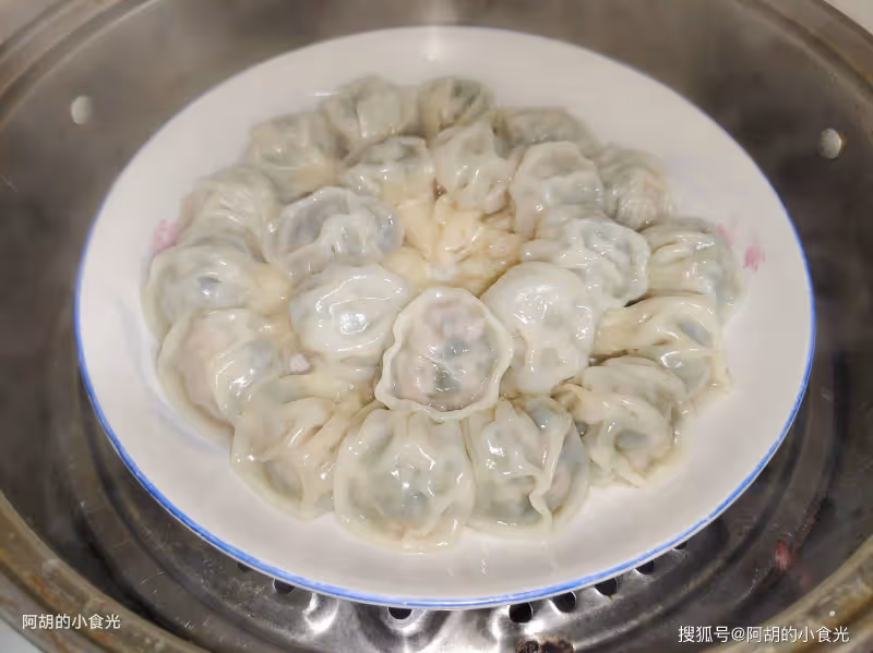 冬天一定要讓孩子多吃這菜,被低估的寶藏菜!蒸一蒸上桌,一口一個、鮮嫩營養高,一盤吃個精光