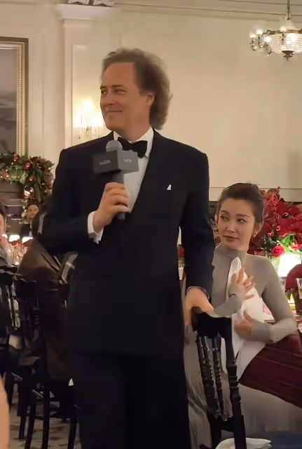 李冰冰亮相活動氣場強大,高清近照曝光年齡感十足,魅力不減當年