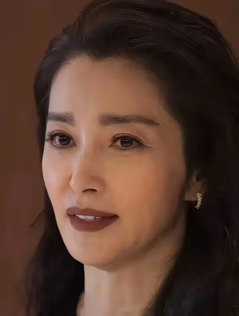 李冰冰亮相活動氣場強大,高清近照曝光年齡感十足,魅力不減當年