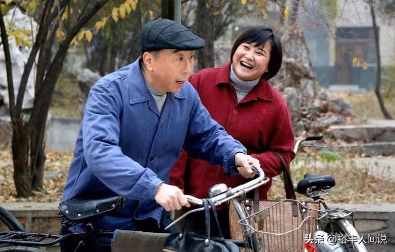 馮鞏66歲大壽現場曝光!徒弟賈玲罕有現身,餐食簡單溫情滿滿