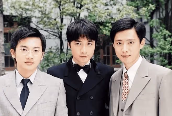 他是「最帥」男演員,老婆毀容也不離不棄,24年後夫妻雙雙爆火