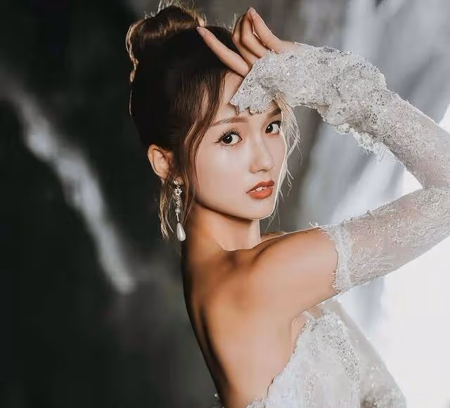 恭喜!TVB知名男星將註冊結婚,和高顏值港姐拍洞穴婚紗照