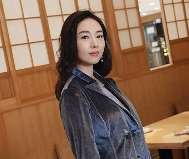 恭喜!香港知名女星與老公重歸於好,曬甜蜜合照粉碎離婚傳聞