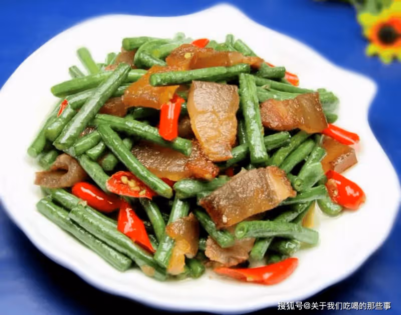 腌臘肉,10斤肉放幾克鹽?記住一個比例,咸香可口,放1年都不臭