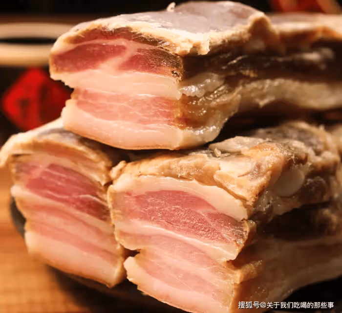 腌臘肉,10斤肉放幾克鹽?記住一個比例,咸香可口,放1年都不臭