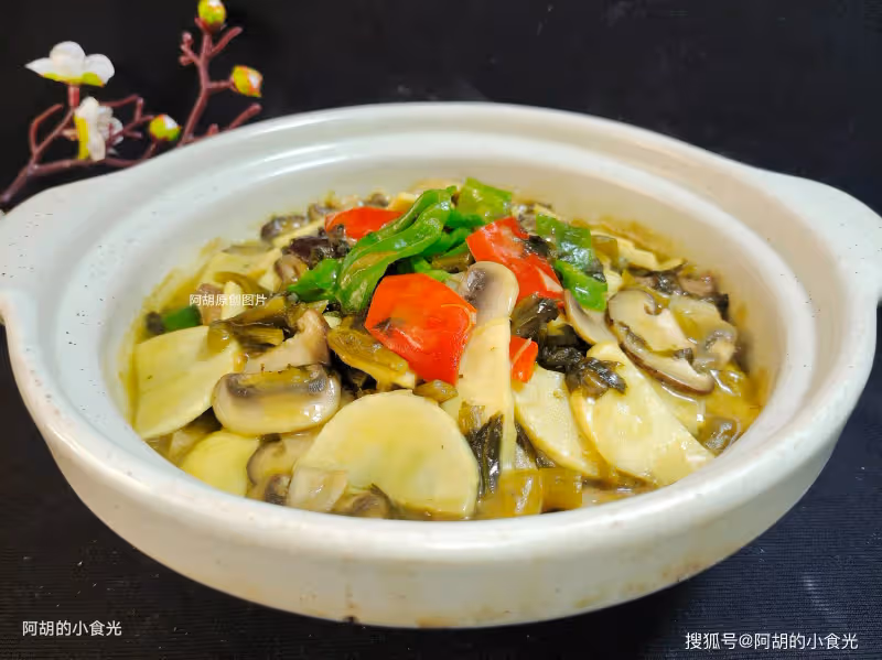 這菜想吃就得趁早,冬日裡的頂級鮮物!簡單燜一鍋,鮮到極致、大魚大肉不如它,恨不得天天吃