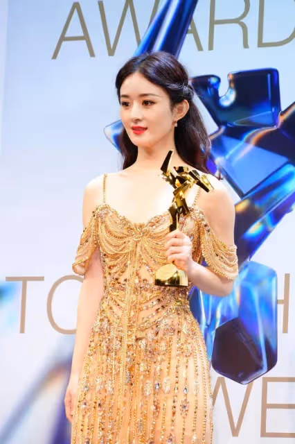 趙麗穎新加坡紅毯造型被嘲太土像微商!她霸氣回懟狂掉粉