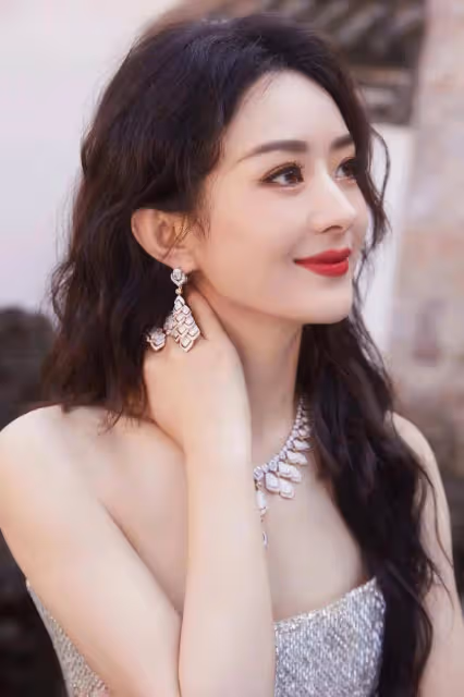 趙麗穎新加坡紅毯造型被嘲太土像微商!她霸氣回懟狂掉粉