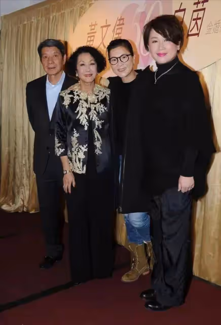 TVB資深綠葉演員與路人合影，頸部疑似有肉瘤，健康引網友擔憂