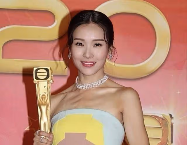 TVB知名女星再曝離巢,疑和高層談判破裂,突然更改工作聯繫方式