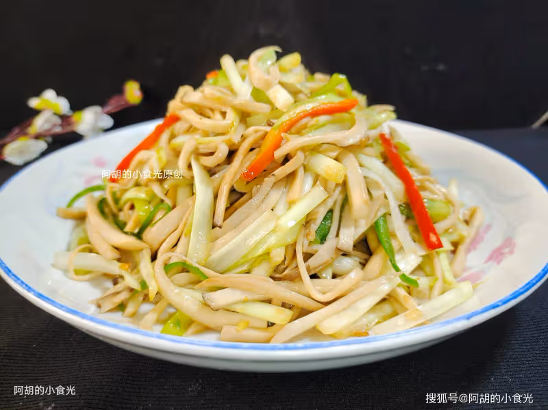 入冬就該吃這洗腸菜了,懂行的都在吃!大火炒一盤,香味撲鼻、鮮嫩又潤腸,好吃到把盤子舔乾淨