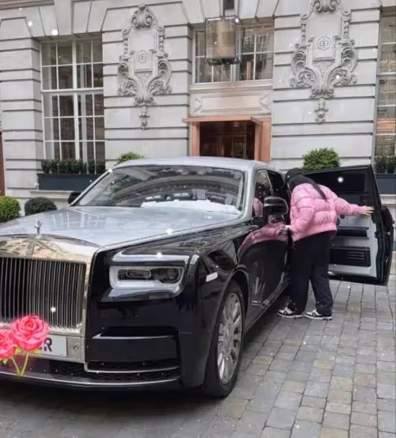 李湘為女兒買勞斯萊斯豪車,王詩齡16歲考駕照,李湘考慮太周到