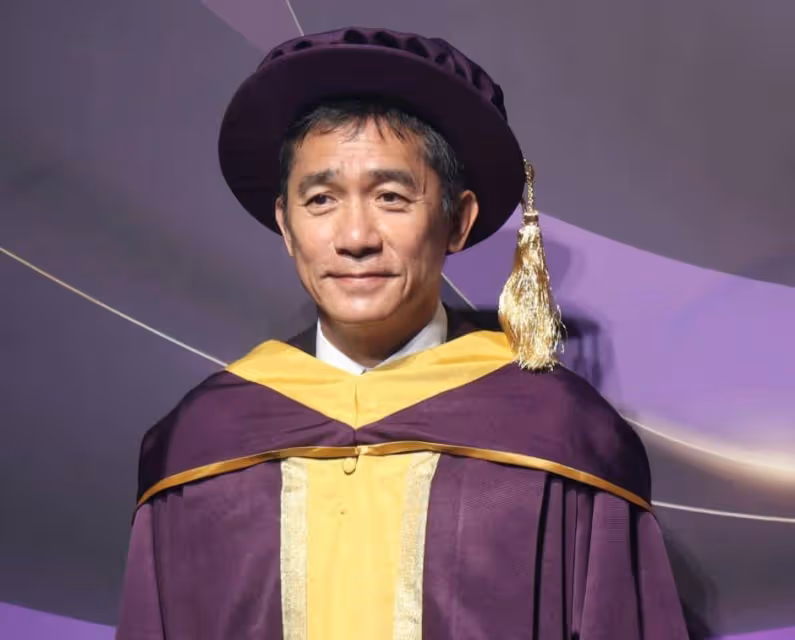 劉嘉玲59歲生日穿性感絲襪cos夢露慶祝,梁朝偉兩鬢斑白盡顯樸素