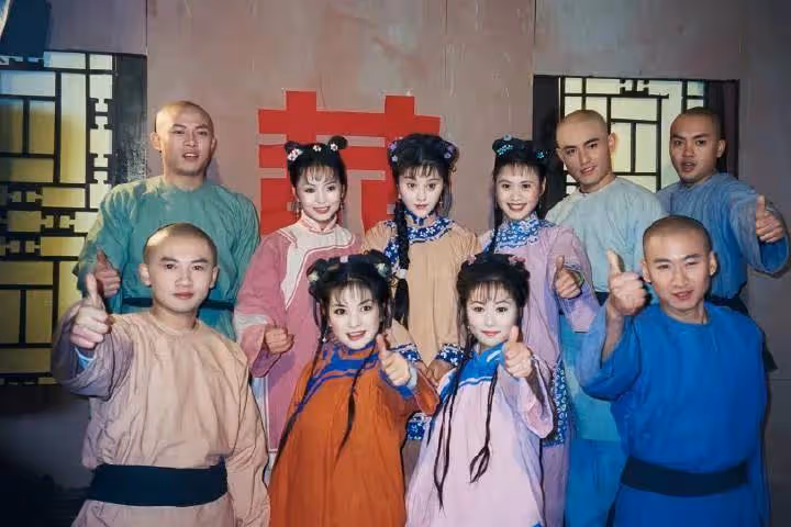 反轉!瓊瑤去世周傑因沒悼念被罵上熱搜,沒想到真情流露讓人淚目