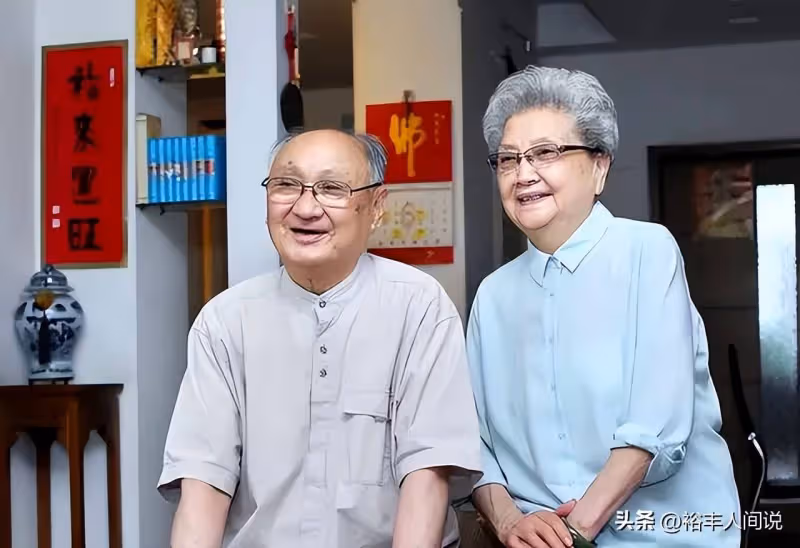 童祥苓追悼會低調舉行！300多各界人士送別，遺孀坐輪椅淚眼婆娑