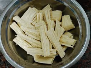 牛肉腐竹番茄煲