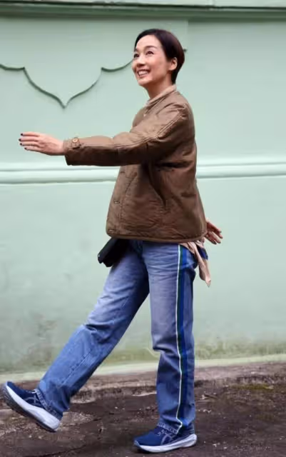 離奇!53歲江美儀曝被邀請加入床伴社群,自認不夠開放仍憧憬愛情