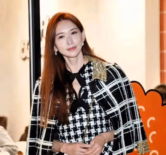 50歲林志玲生圖近照曝光,網友吐槽有科技感,本人不顯年輕