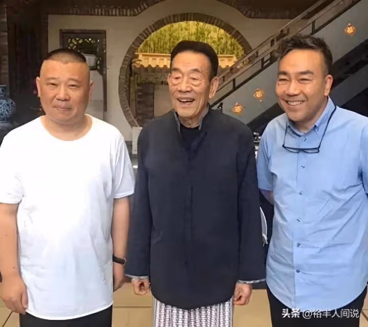 曝姜昆口盟徒弟虎哥大婚!妻子比他高20多厘米,楊議缺席引熱議