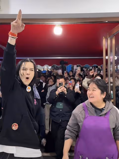 曉華給向佐做了個啥樣的髮型？超6700萬人觀看