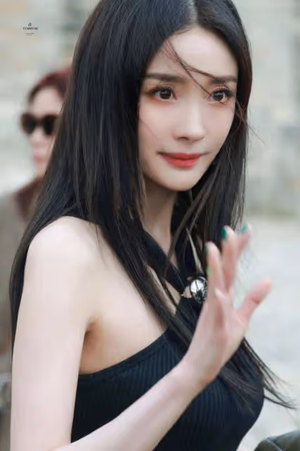 當紅女星楊冪各類性感寫真!膚白貌美魔鬼身材絕對火辣
