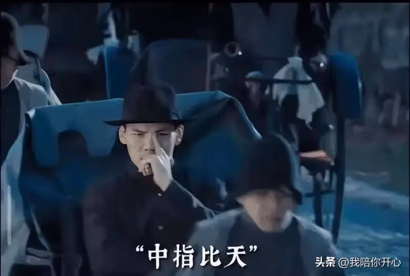向佐郭碧婷同台穿女裝,夫妻秒變閨蜜!網友:咋看起來向佐更嫵媚