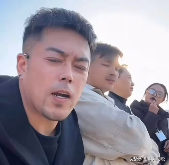 三隻羊頂流男網紅齊聚!燒香拜佛態度虔誠,嘴哥帳號已停更仨月