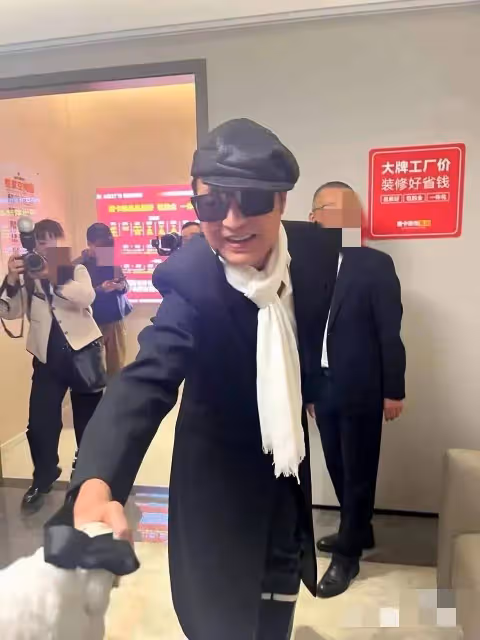 咆哮帝馬景濤近照曝光，63歲又胖又老，眼袋鬆弛差點認不出
