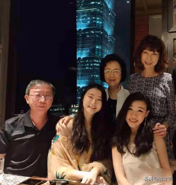 瓊瑤去世房子成凶宅,富豪鄰居紛紛搬離,多套房產降價急售!