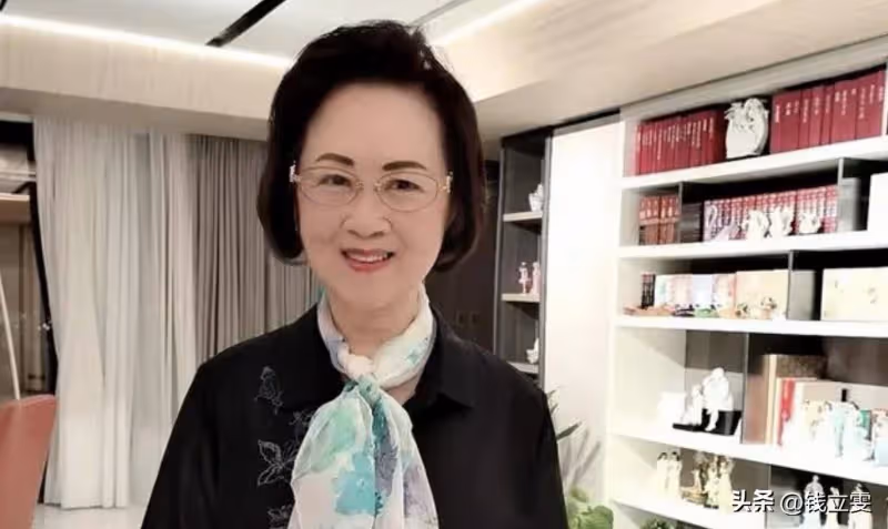 瓊瑤去世房子成凶宅,富豪鄰居紛紛搬離,多套房產降價急售!
