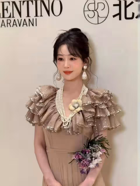 張柏芝復出全靠臉撐著,楊紫溫柔貴氣,徐藝洋婚後首亮相美出圈!