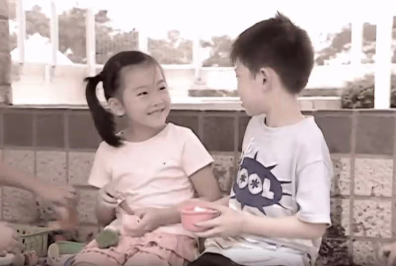 TVB視帝馬國明再談湯洛雯懷孕傳聞!與曾演「女兒」現身,稱現在不敢抱