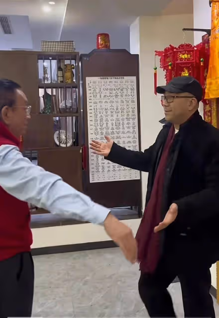 楊議親赴北京看望二哥侯耀華,親自下廚顯親密,二人和好如初