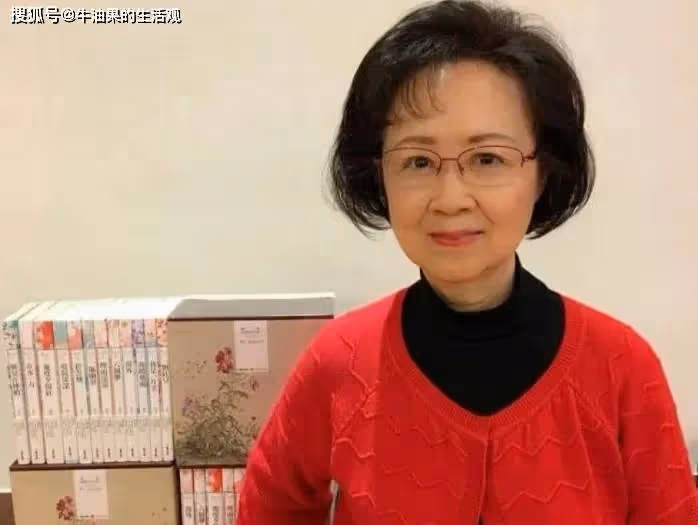瓊瑤花葬骨灰入土為安,兒子兒媳哭到淚崩,最後親筆信公開