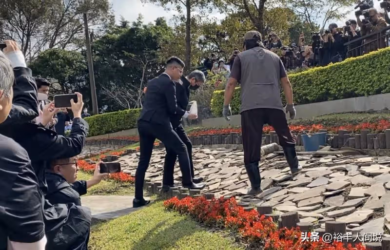 瓊瑤花葬畫面曝光!林心如俞小凡唱《梅花三弄》,古巨基吃素7天