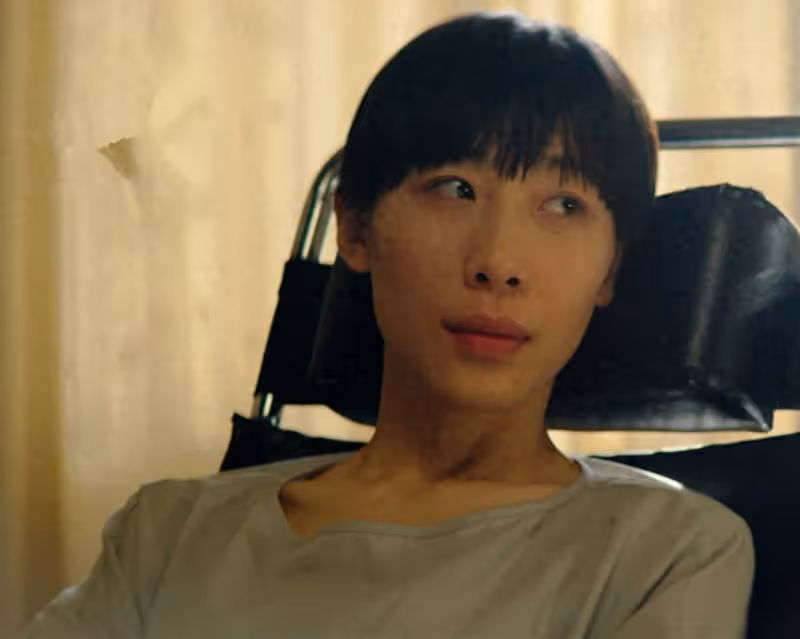 一尿成名!和張譯撞臉的她,婚內出軌丈夫兄弟,拿演技當遮羞布!