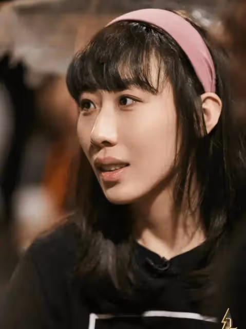 一尿成名!和張譯撞臉的她,婚內出軌丈夫兄弟,拿演技當遮羞布!