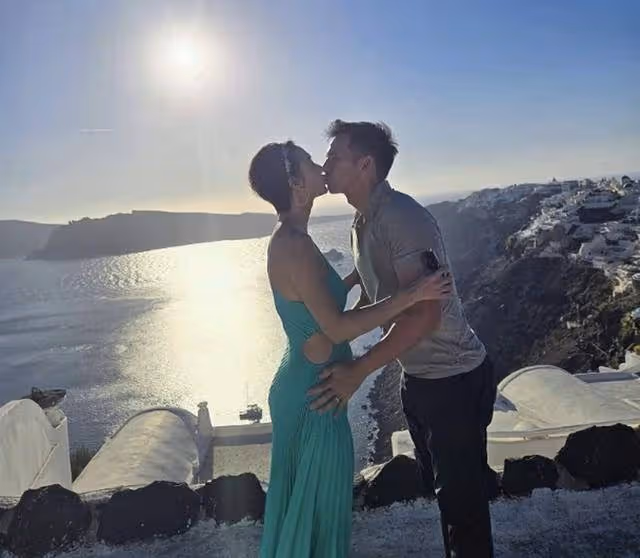 恭喜！TVB前知名女星突然宣布懷孕，和老公結婚八年終於造人成功