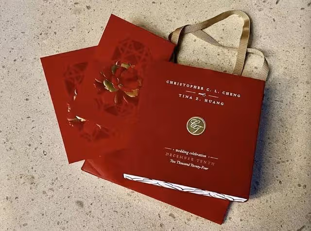 恭喜!香港知名富三代結婚,在家族酒店辦婚禮,劉鑾雄坐輪椅現身