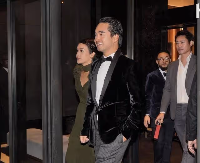 恭喜!香港知名富三代結婚,在家族酒店辦婚禮,劉鑾雄坐輪椅現身